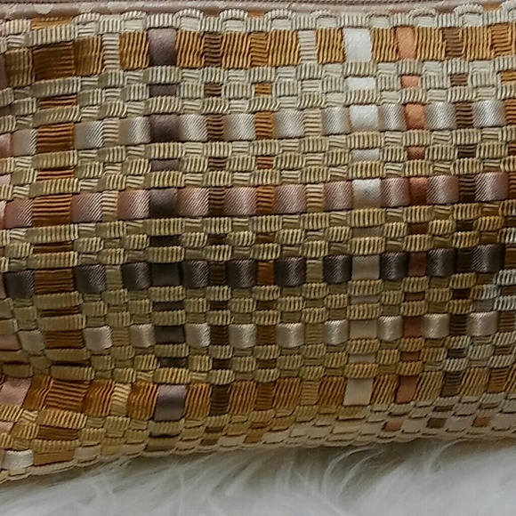 The Sak Gold and Tan Woven Handbag - Picture 6 of 8